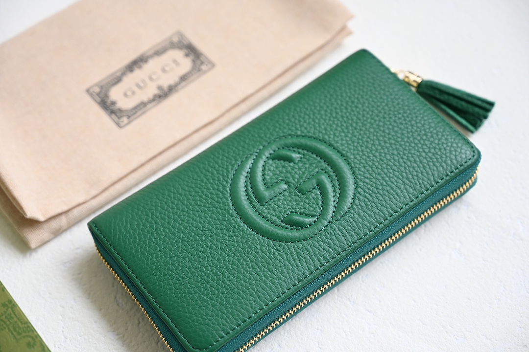 Gucci 308004 Soho Long Round Zippy Wallet Green Leather