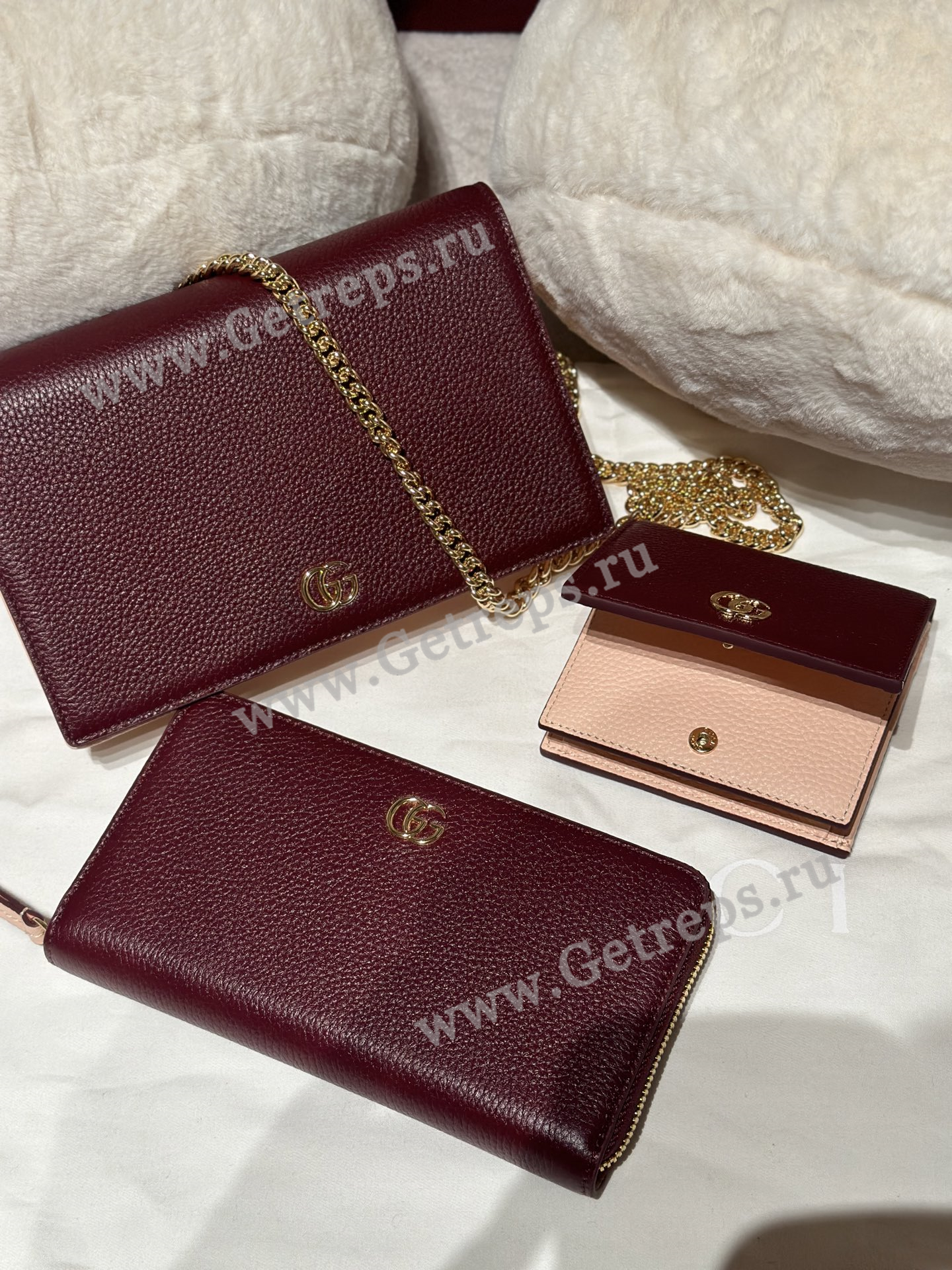 Gucci 456117 Bi-color GG Marmont zip around wallet Red