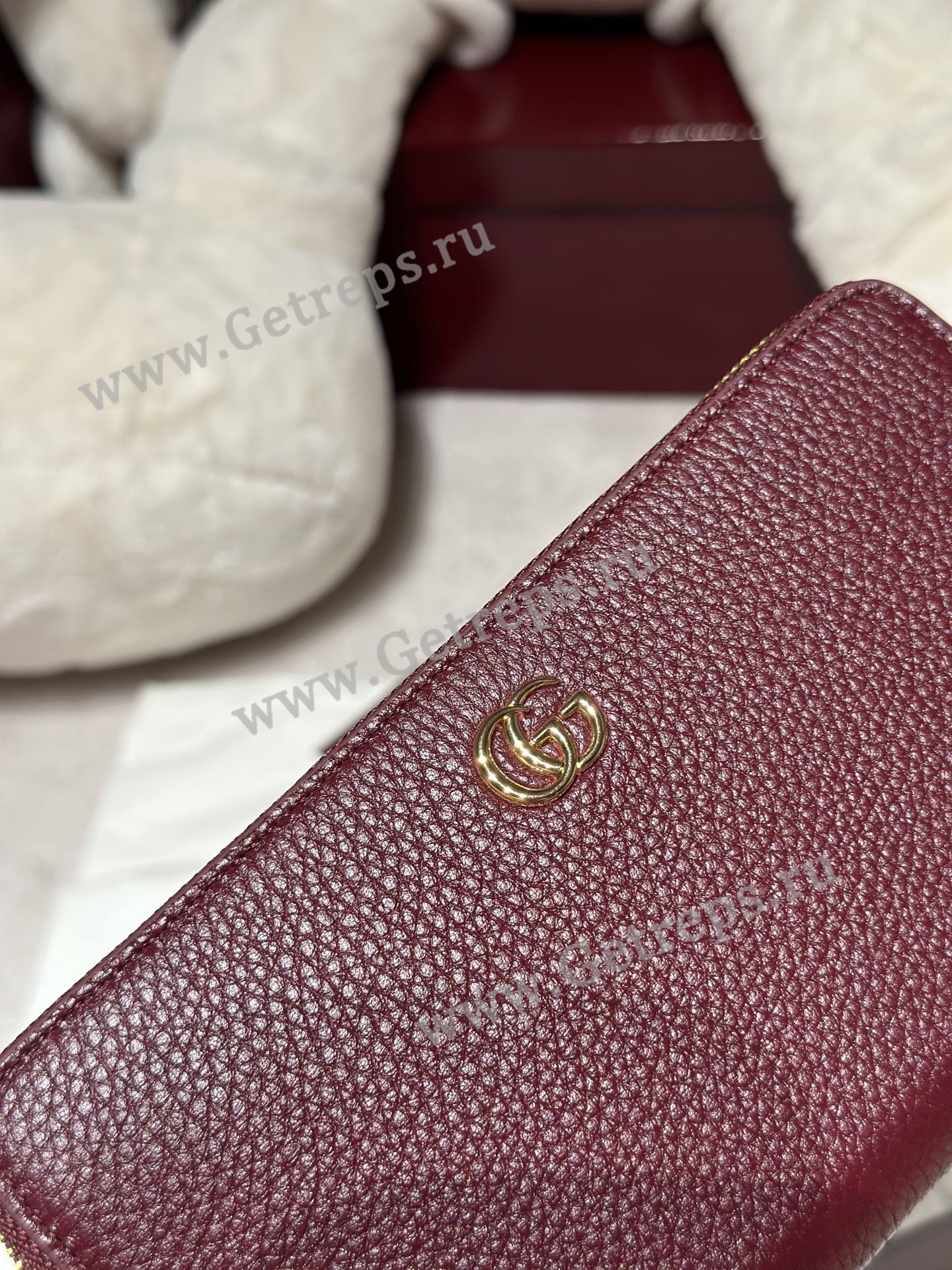Gucci 456117 Bi-color GG Marmont zip around wallet Red