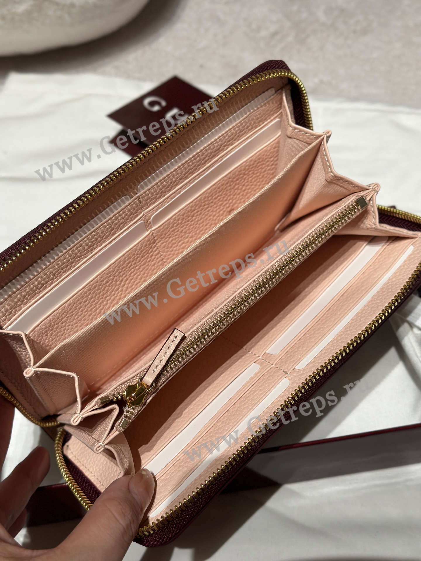 Gucci 456117 Bi-color GG Marmont zip around wallet Red