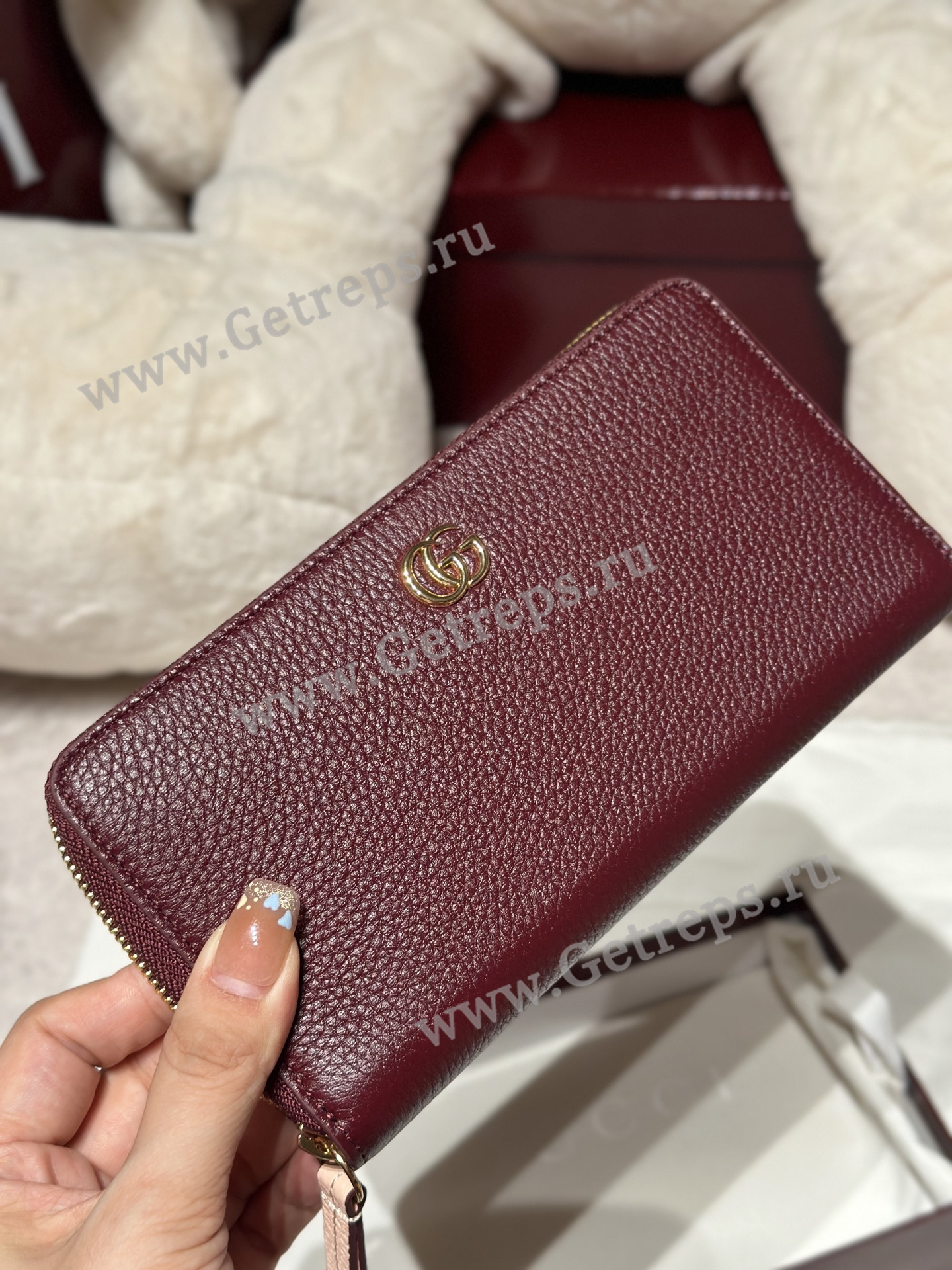 Gucci 456117 Bi-color GG Marmont zip around wallet Red