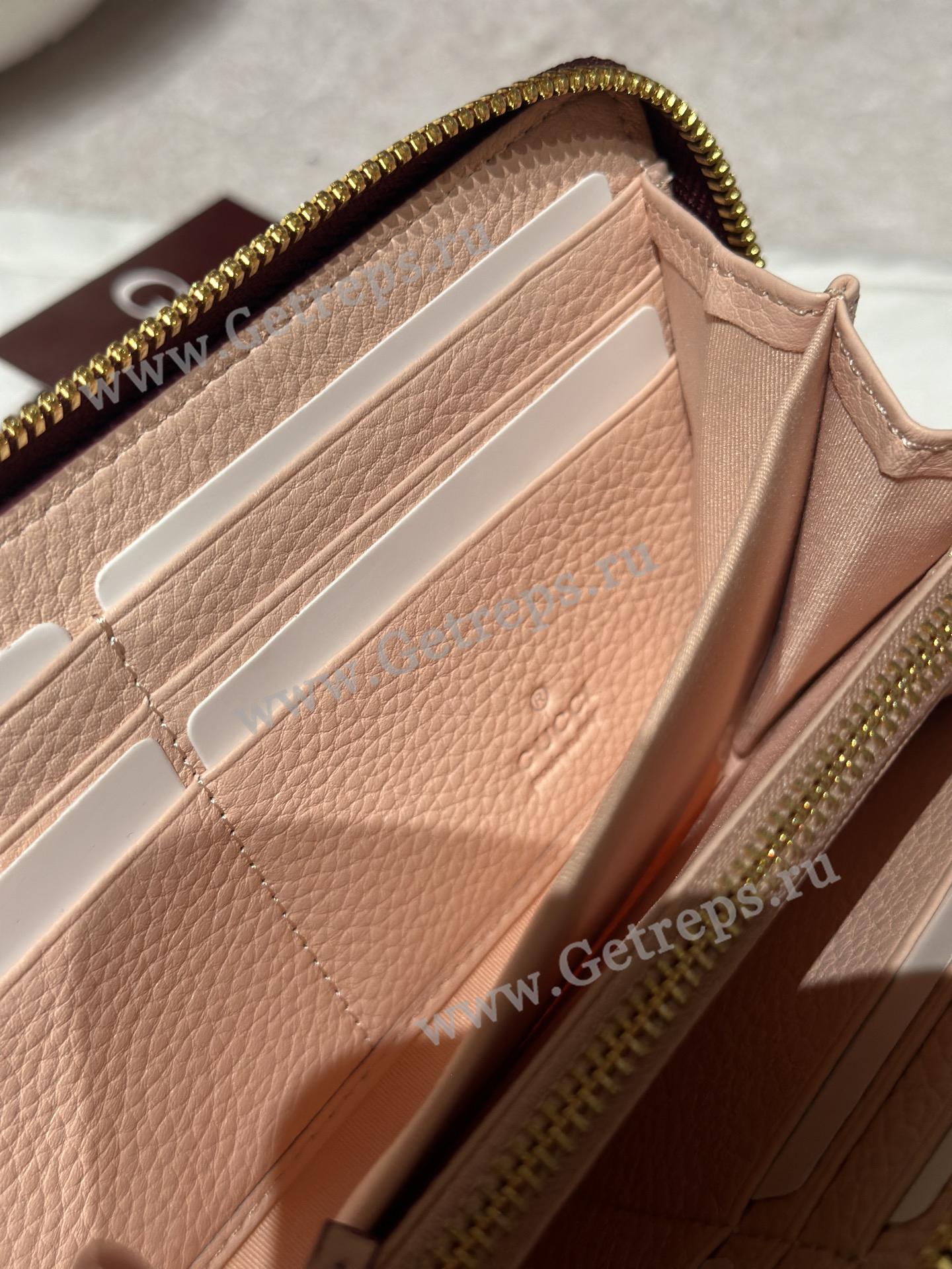 Gucci 456117 Bi-color GG Marmont zip around wallet Red