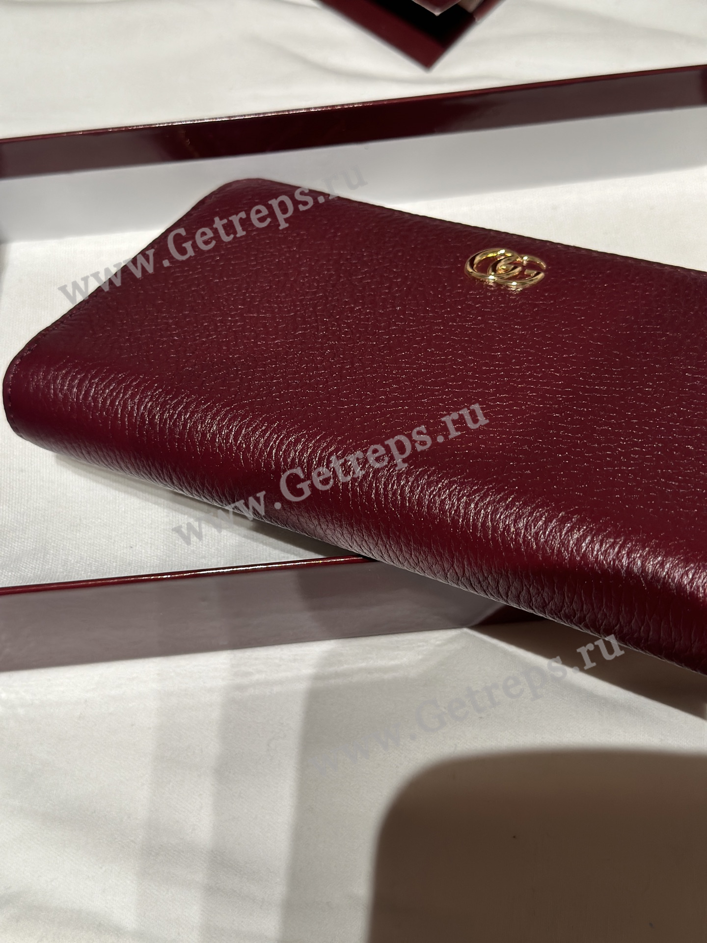 Gucci 456117 Bi-color GG Marmont zip around wallet Red