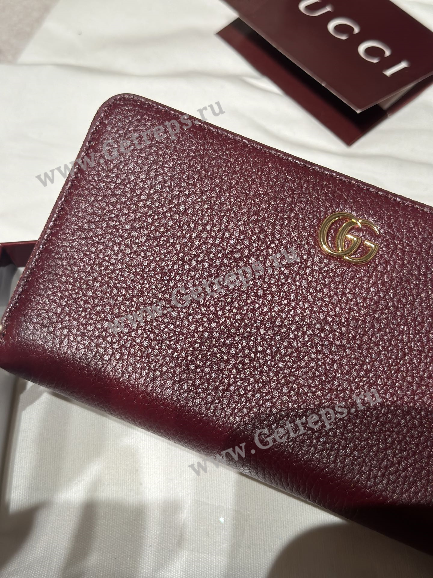 Gucci 456117 Bi-color GG Marmont zip around wallet Red