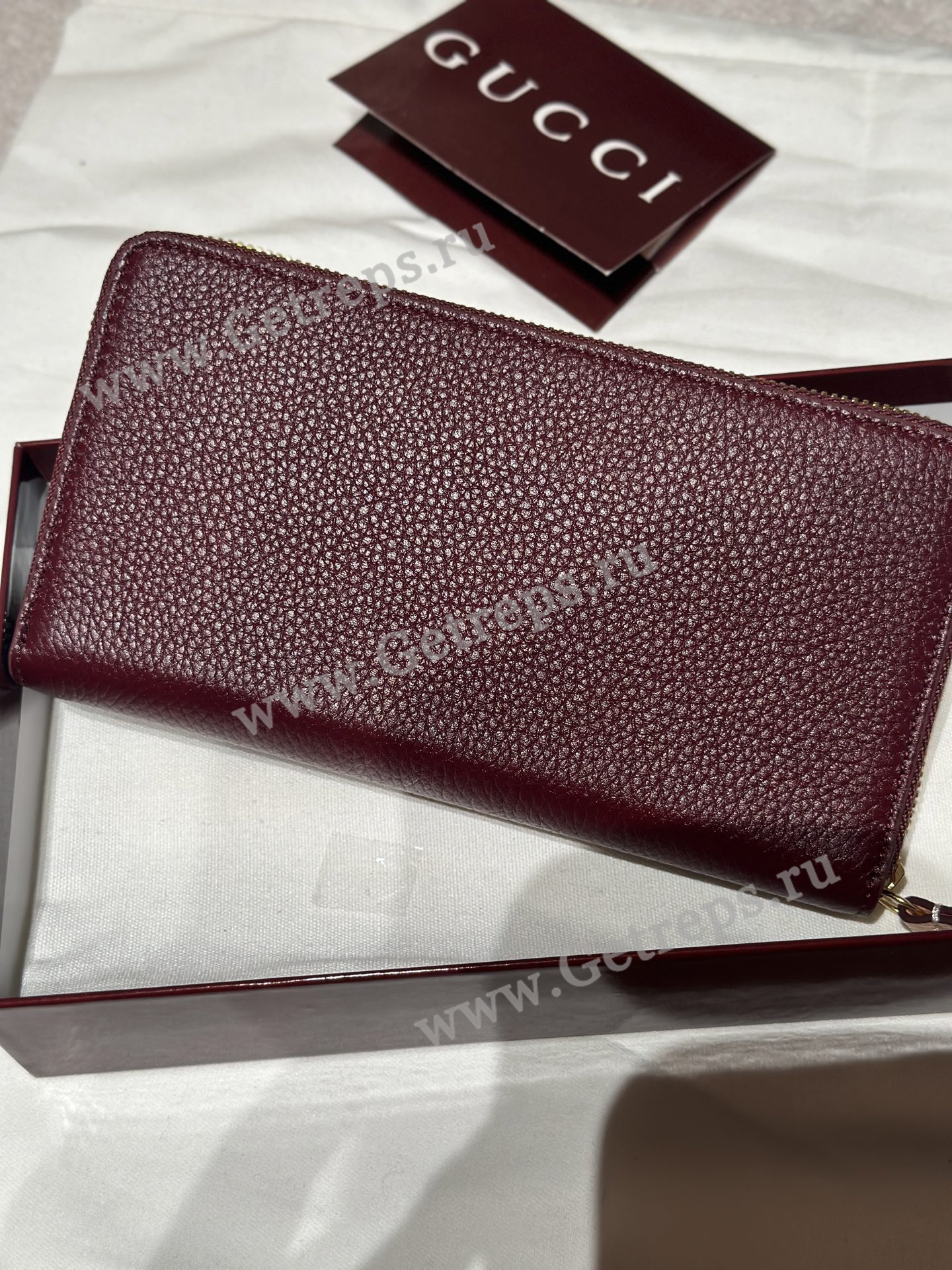 Gucci 456117 Bi-color GG Marmont zip around wallet Red