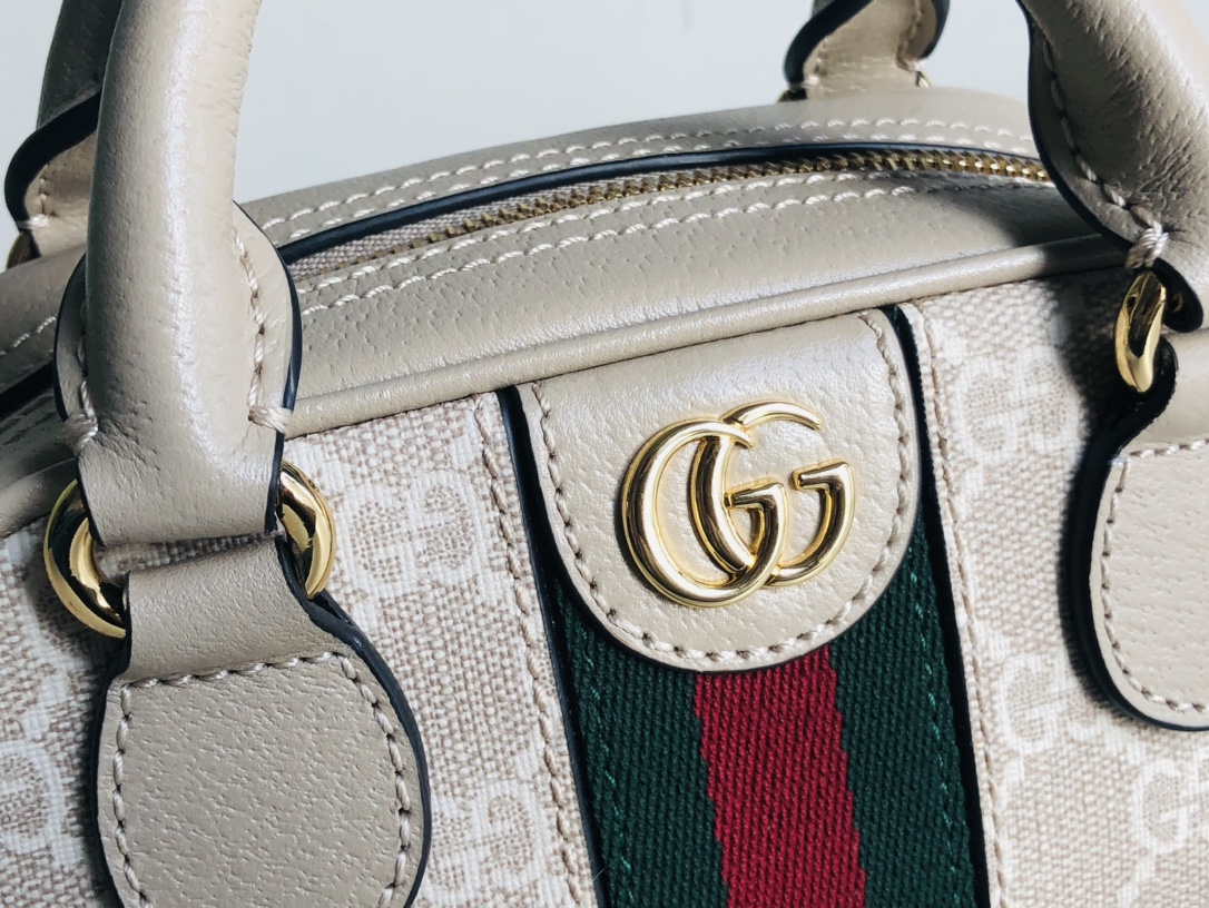 Gucci 724606 Ophidia Mini GG Top Handle Bag Beige and white GG Supreme canvas