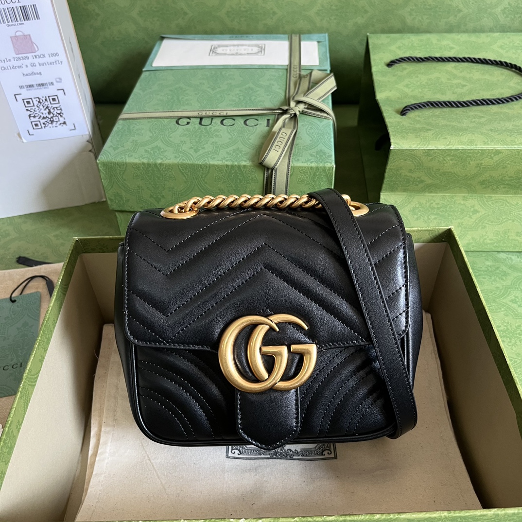 Gucci 739682 GG Marmont Matelasse Mini Tote Bag Black