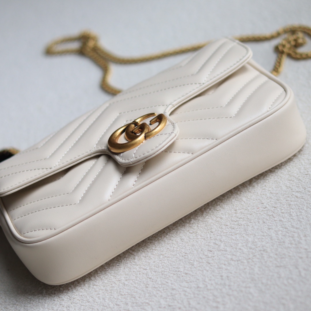 Gucci 751526 GG Marmont Mini Card Case Chain Wallet White