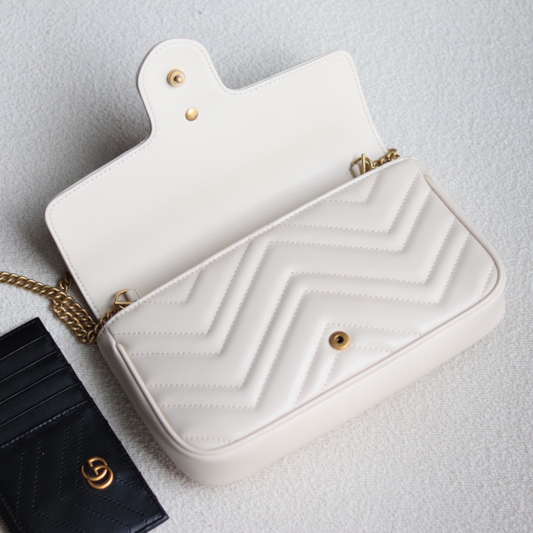 Gucci 751526 GG Marmont Mini Card Case Chain Wallet White