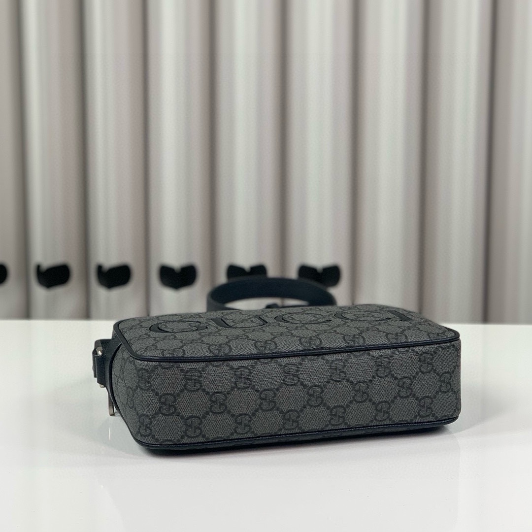 Gucci 768391 GG Shoulder Bag Supreme Canvas