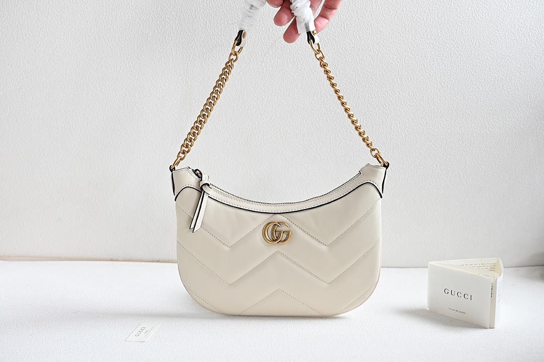 Gucci 777263 GG Marmont Small Shoulder Bag White Matelasse Chevron Leather