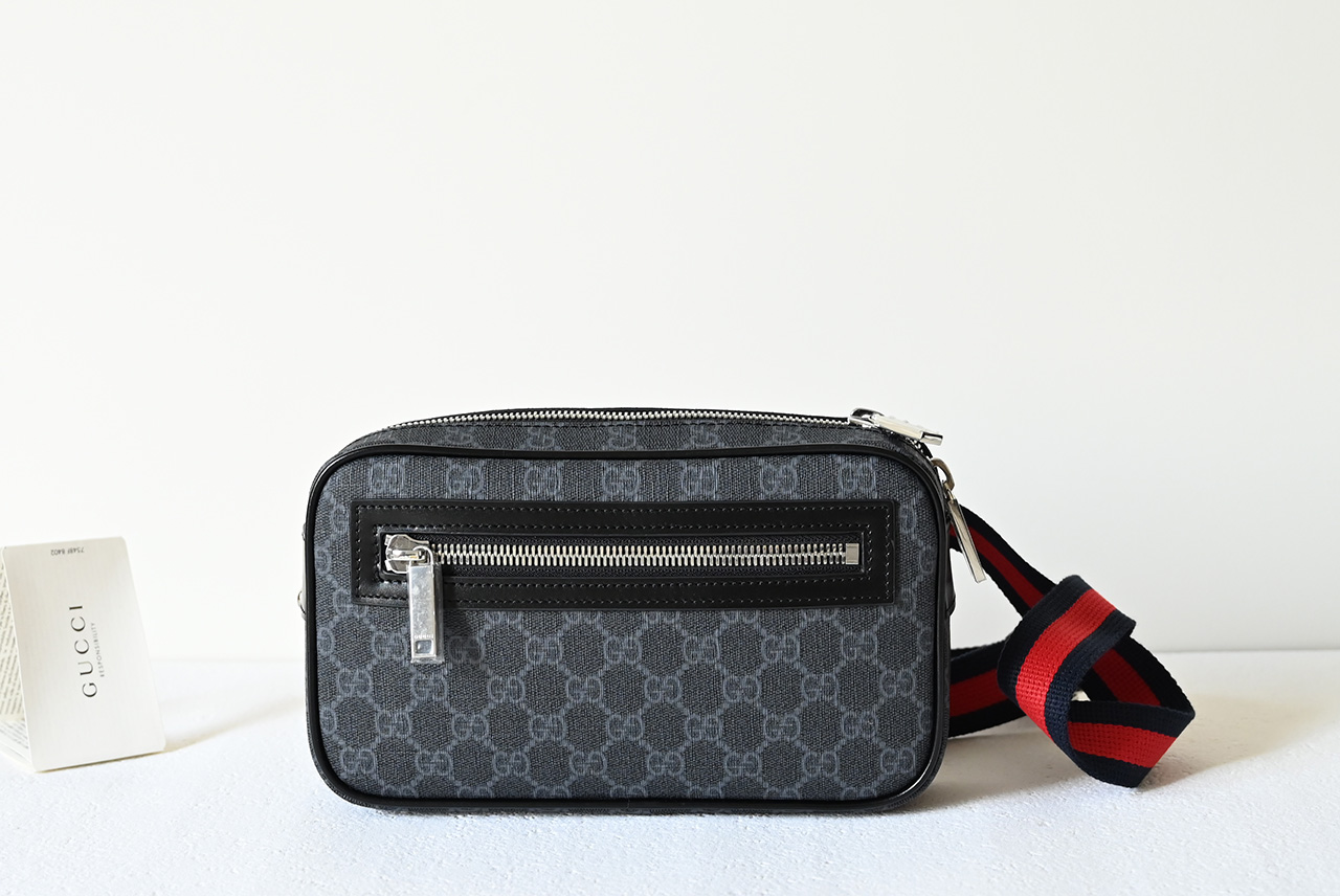 Gucci 792094 GG Belt Bag with Zip Pocket