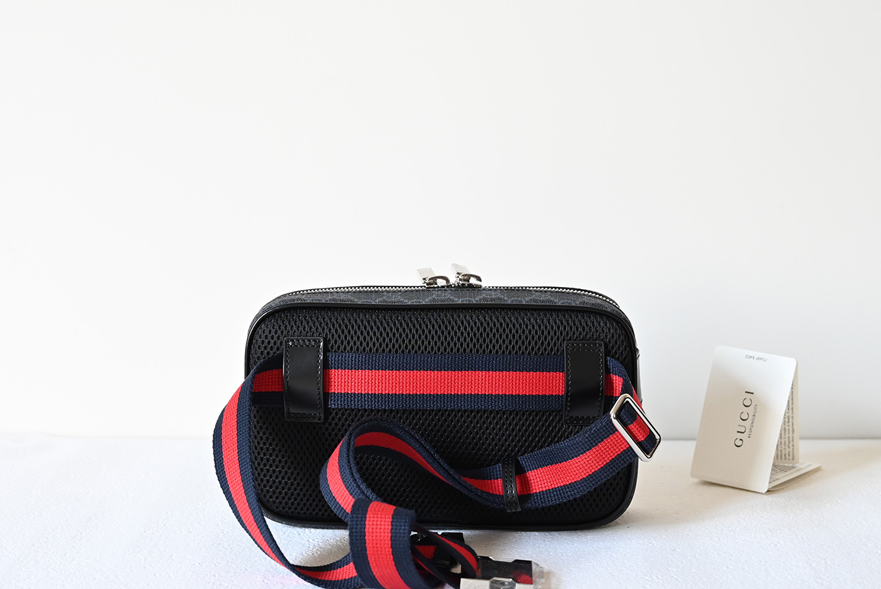 Gucci 792094 GG Belt Bag with Zip Pocket