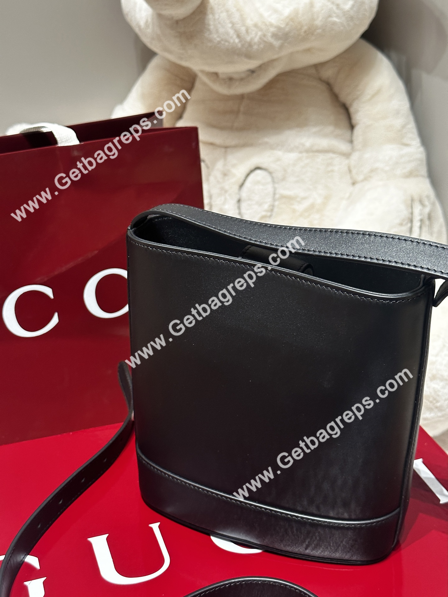 Gucci 833665 73 Mini Bucket Bag Black Smooth Leather