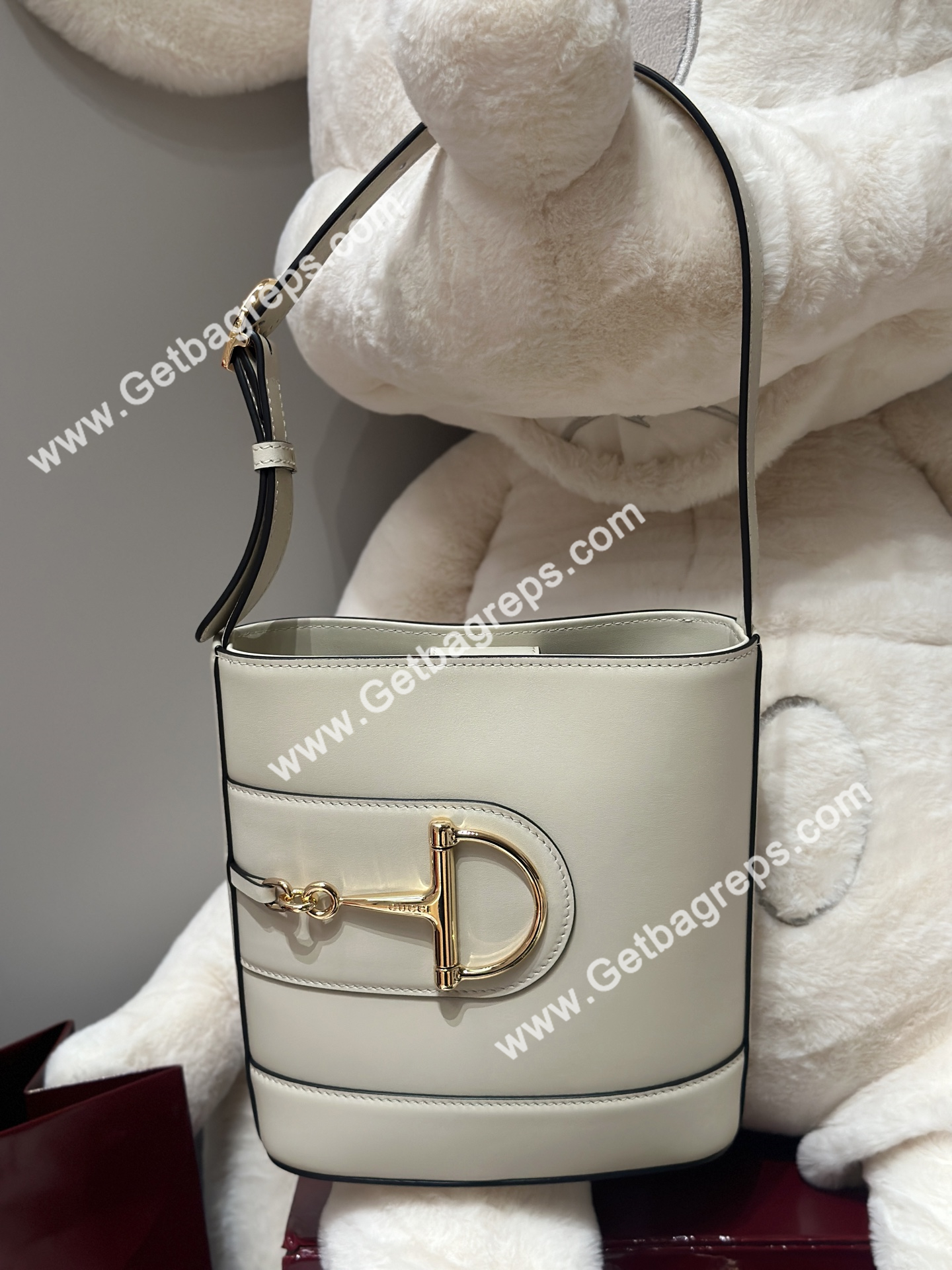 Gucci 833665 73 Mini Bucket Bag White Smooth Leather