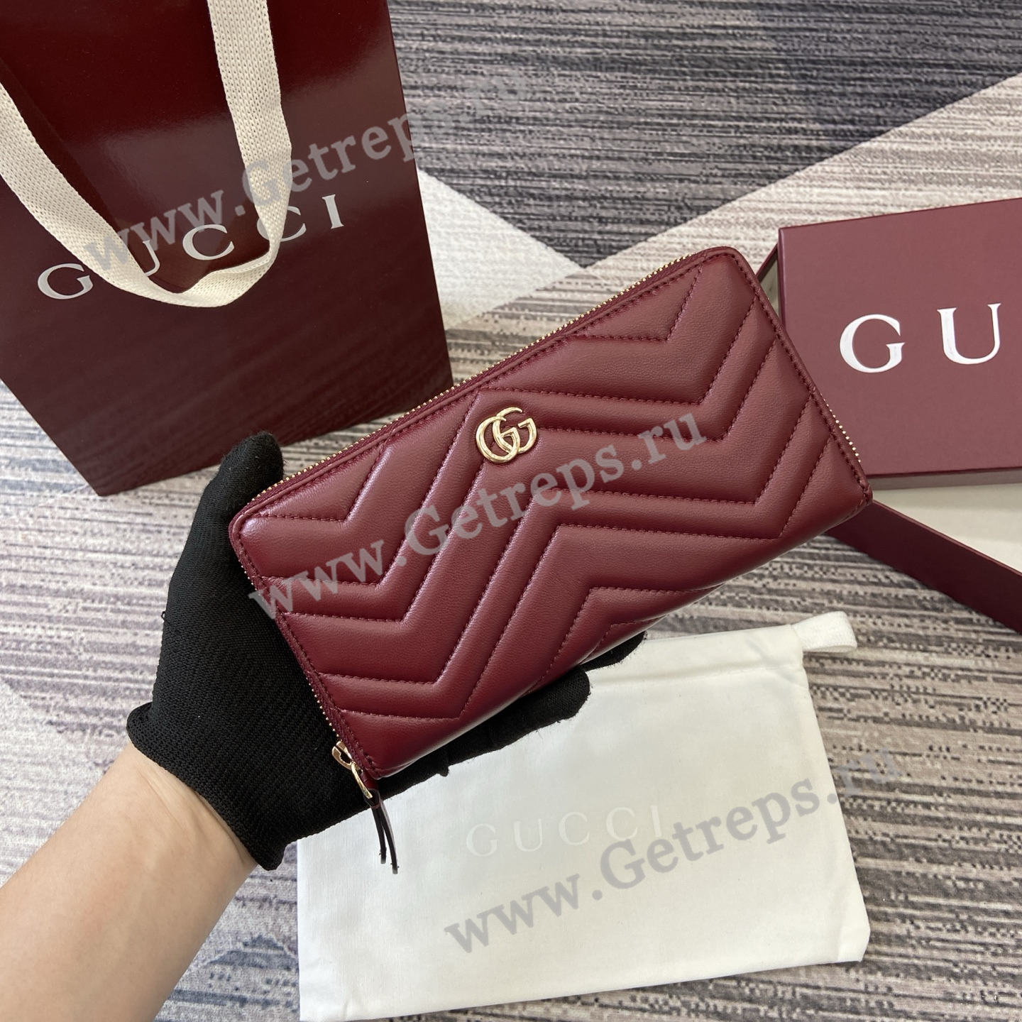 Gucci 837758 GG Marmont Zip Around Wallet Red