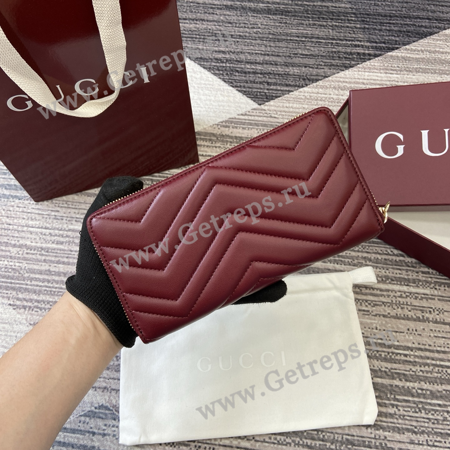 Gucci 837758 GG Marmont Zip Around Wallet Red