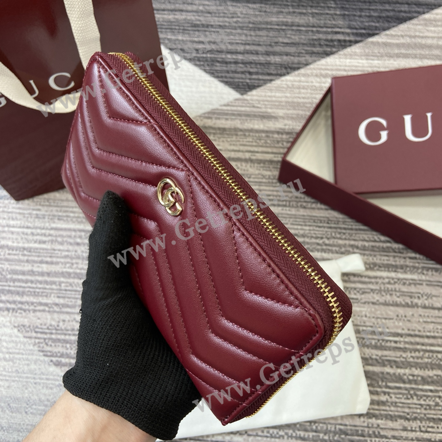 Gucci 837758 GG Marmont Zip Around Wallet Red