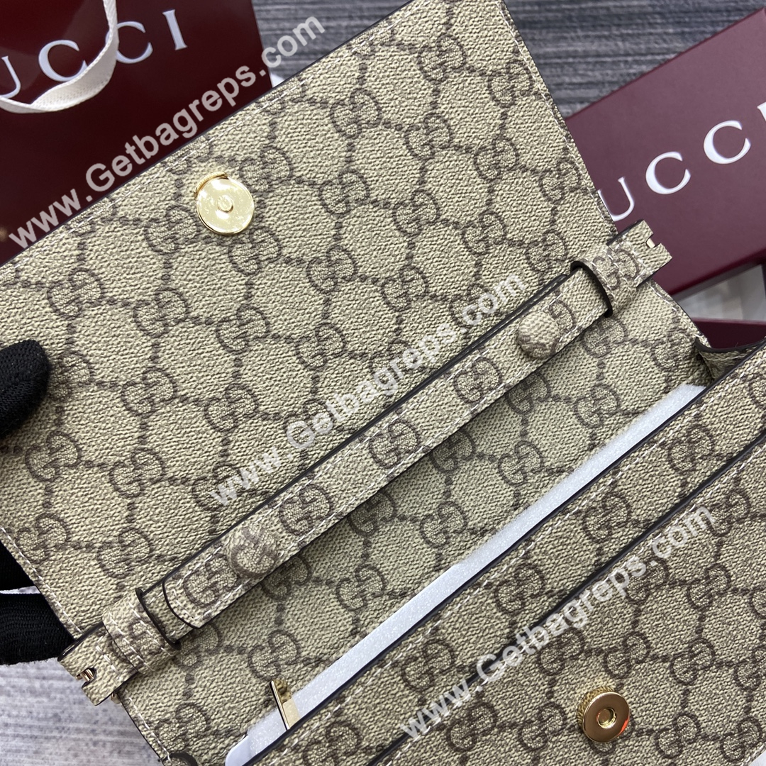 Gucci 838151 GG Emblem wallet on chain