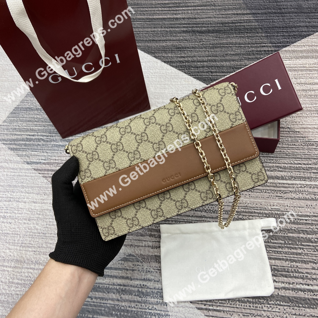 Gucci 838151 GG Emblem wallet on chain