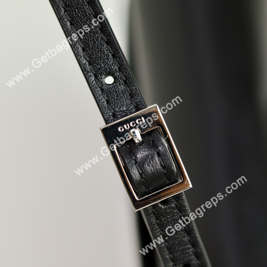 Gucci A0020Y Horsebit Ristretto Medium Shoulder Bag in Black