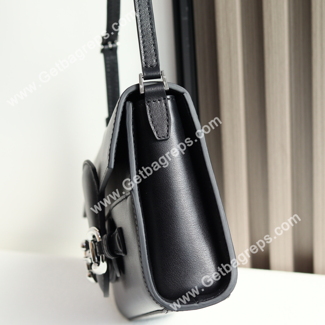 Gucci A0020Y Horsebit Ristretto Medium Shoulder Bag in Black
