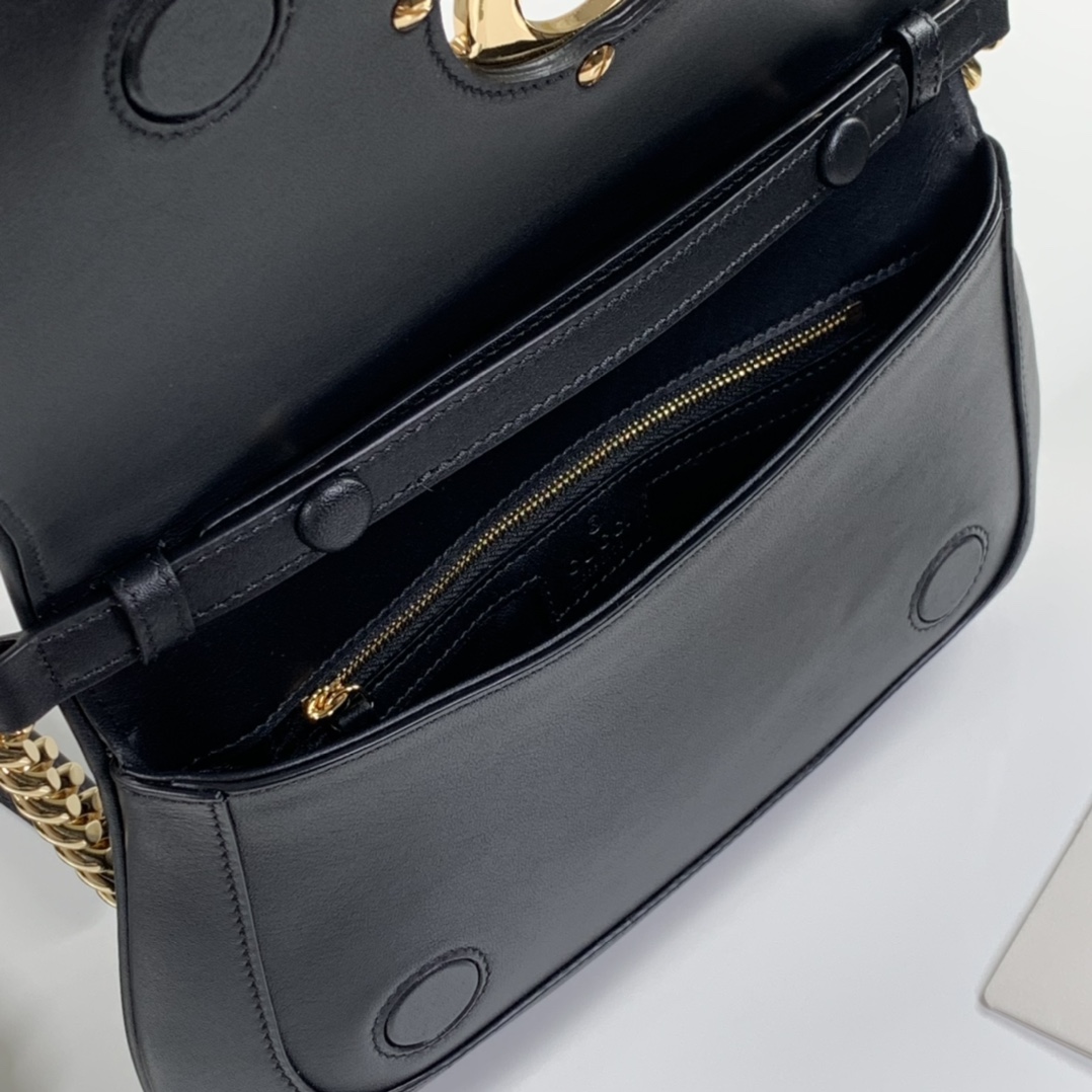 Gucci Blondie Shoulder Bag Black Leather 699268