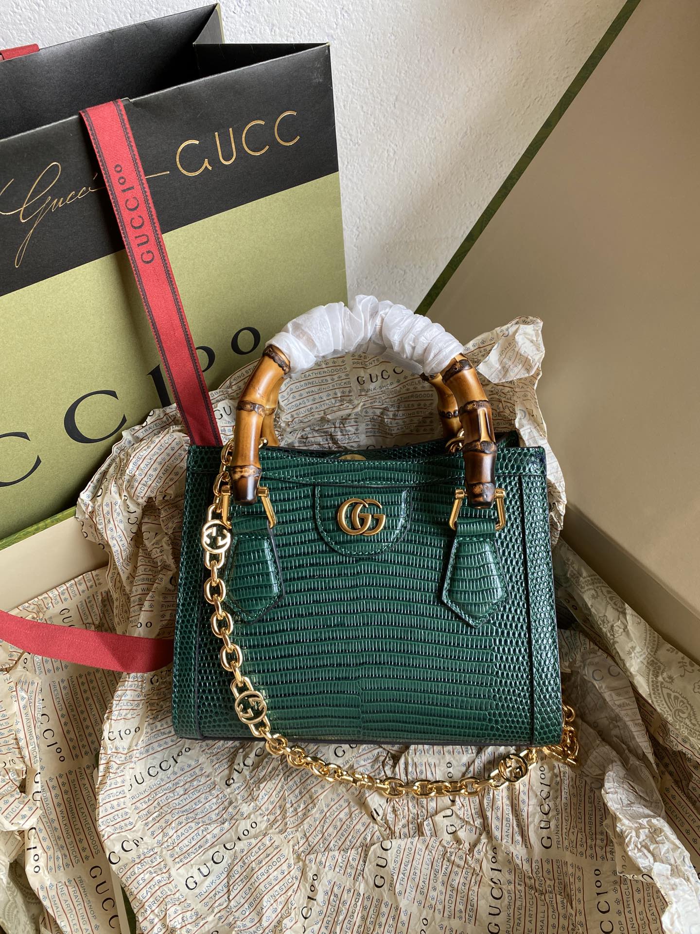 Gucci Diana Green lizard Mini Bag With Removable Chain Shoulder Strap