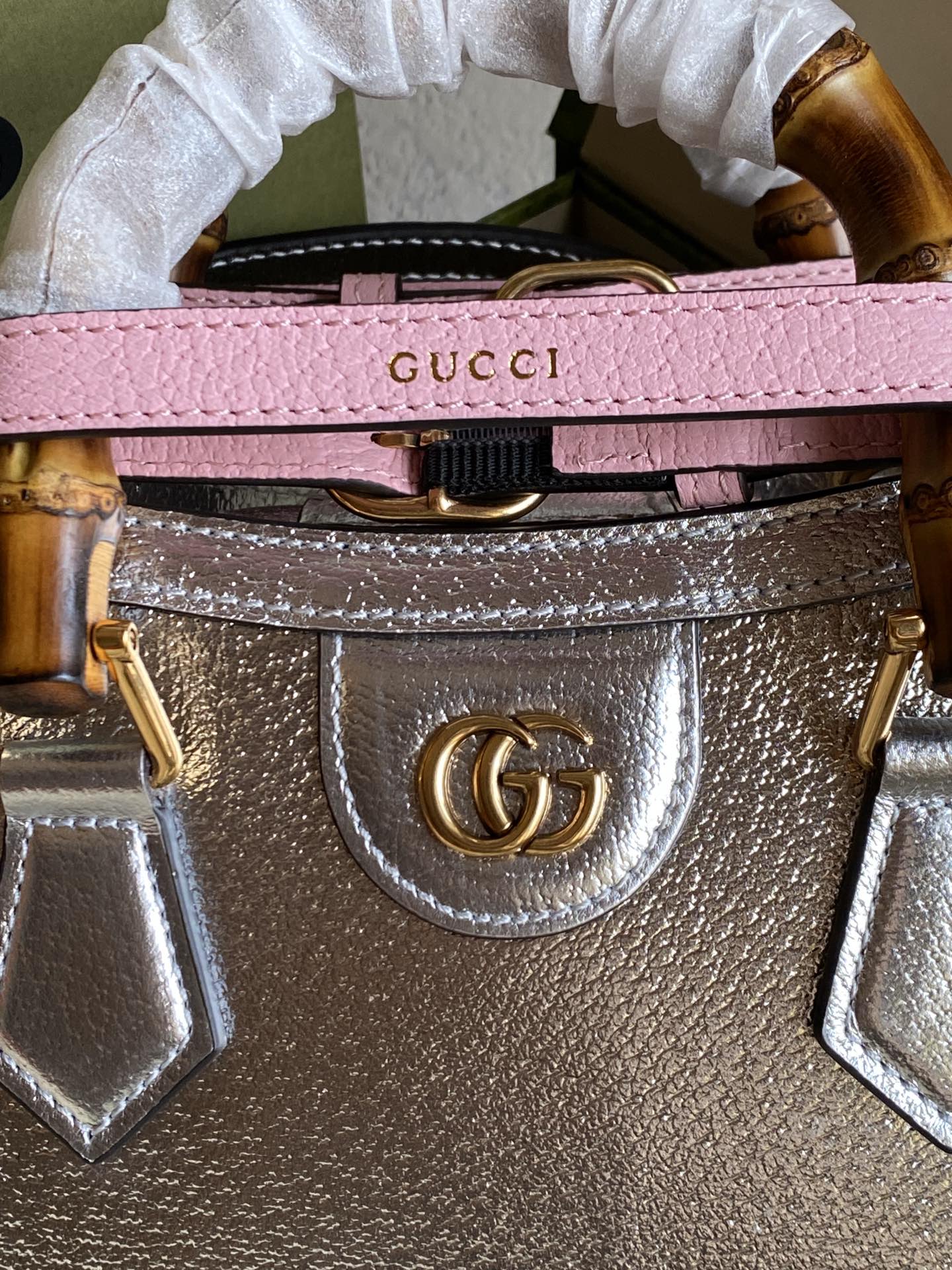 Gucci Diana Mini Tote Bag Shiny Antique Gold-Toned Hardware