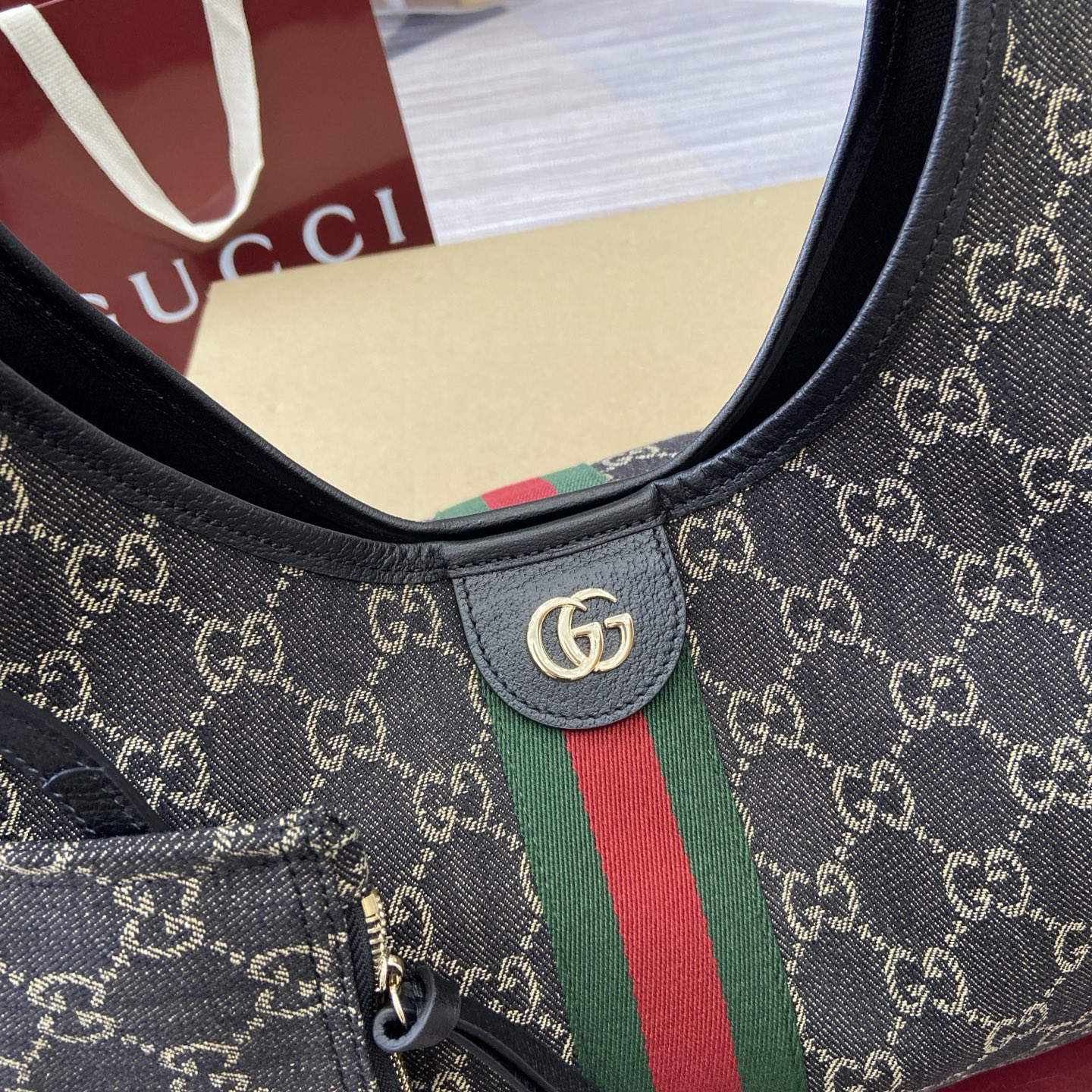 Gucci Giglio Large Tote Bag Variation black GG denim