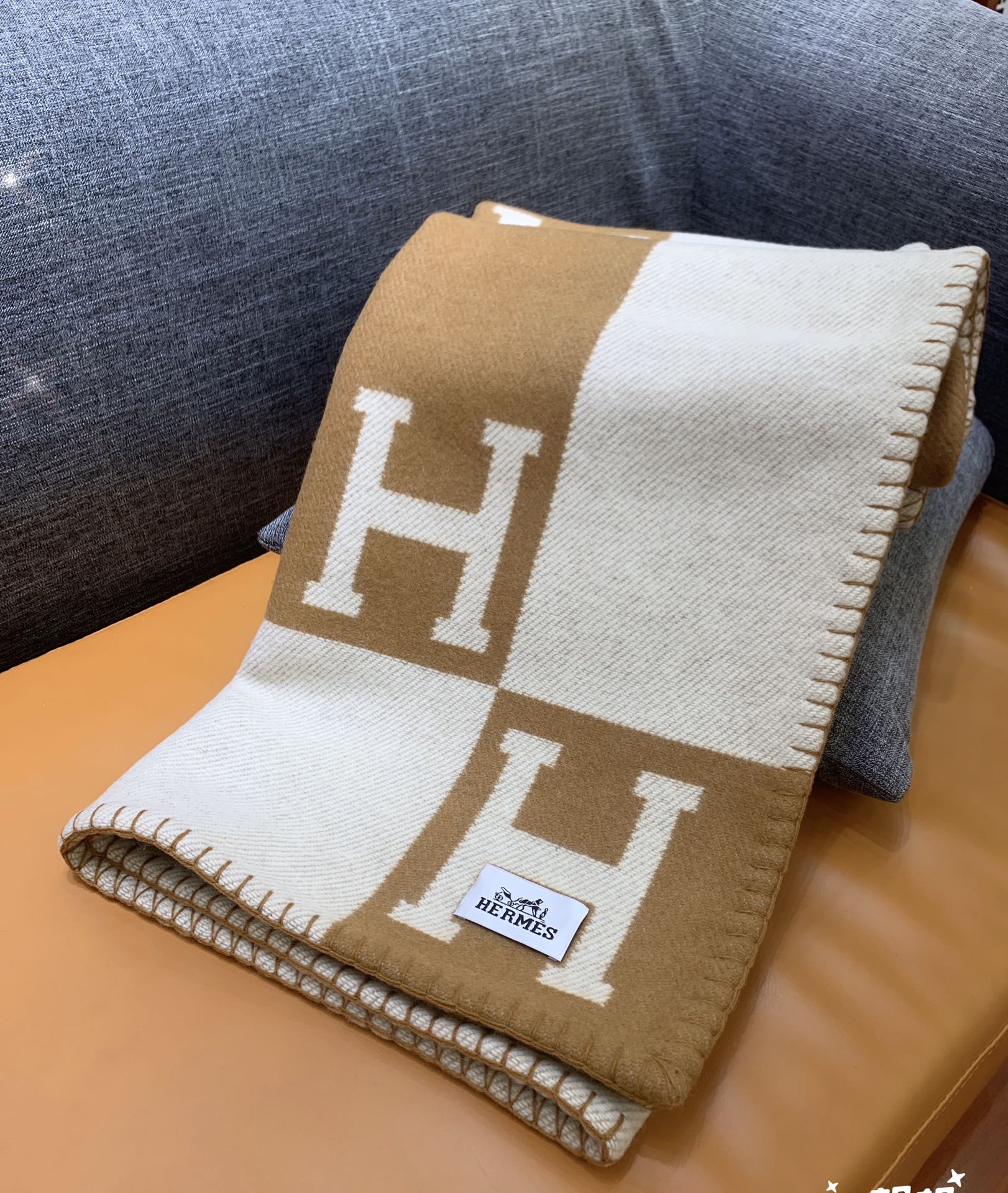 Hermes Avalon Throw Blakets Brown 008