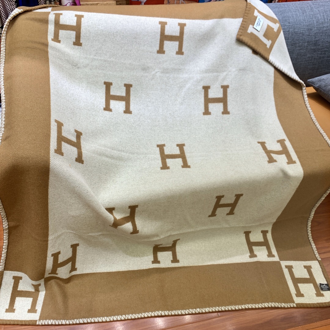 Hermes Avalon Throw Blakets Brown 008