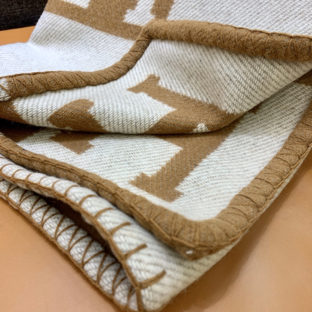 Hermes Avalon Throw Blakets Brown 008