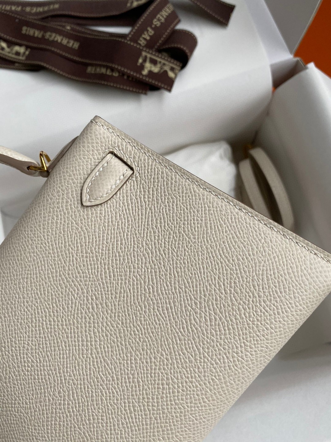 Hermes Kelly Mini II Bag Epsom Leather Milkshake White With Gold