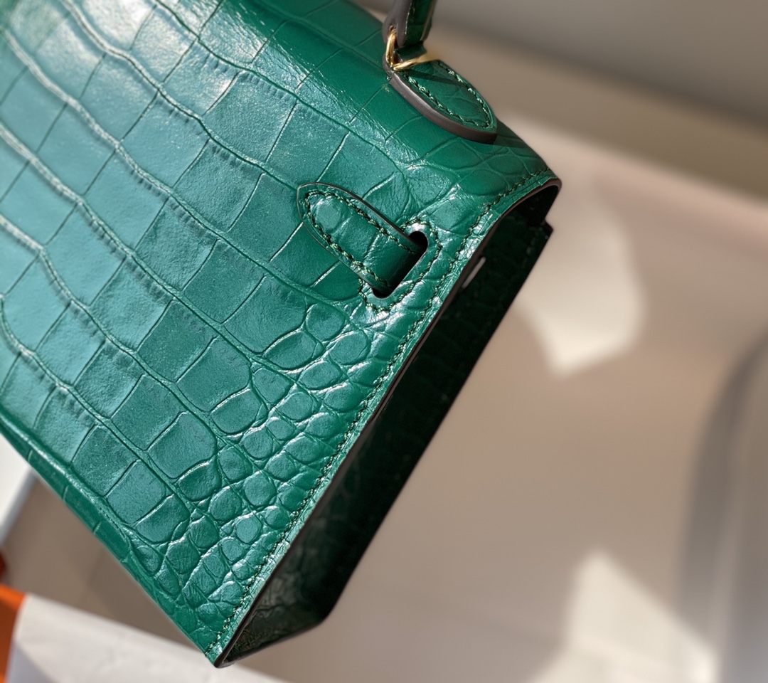 Hermes Mini Kelly 19cm Emerald Crocodile