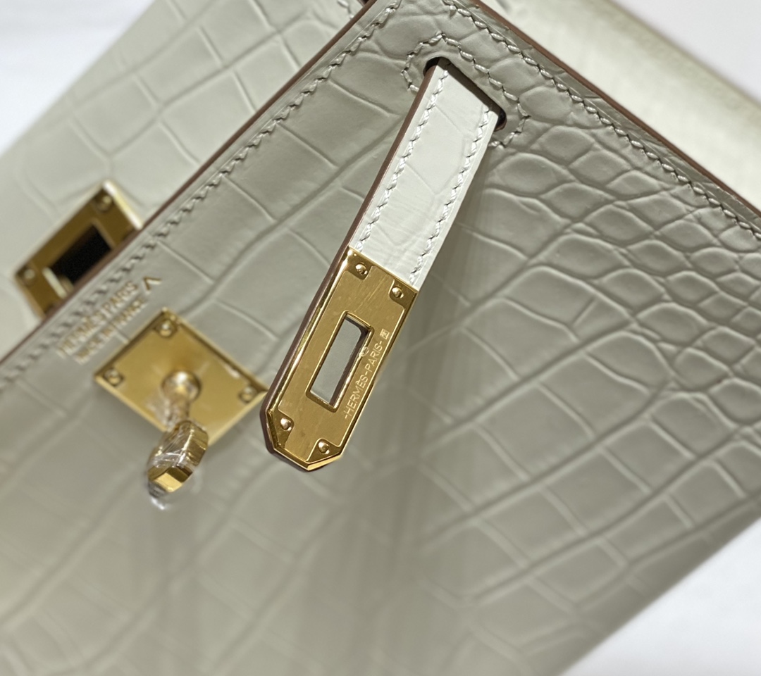 Hermes Mini Kelly 19cm Milkshake White Crocodile