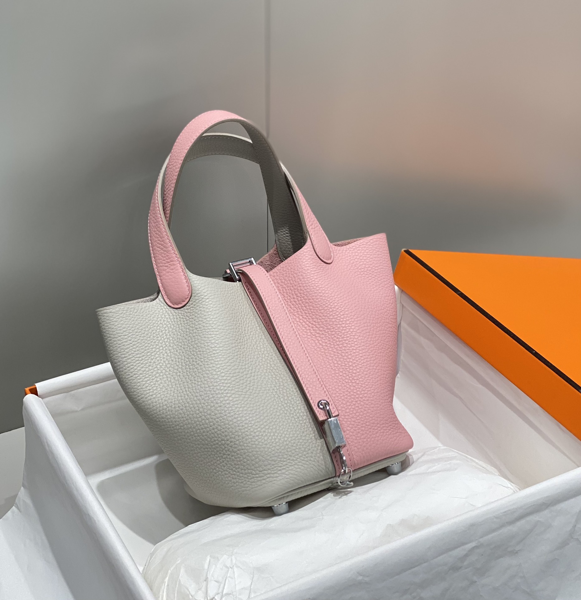 Hermes Picotin Lock 18CM Two Tone Handbag Gray and Pink