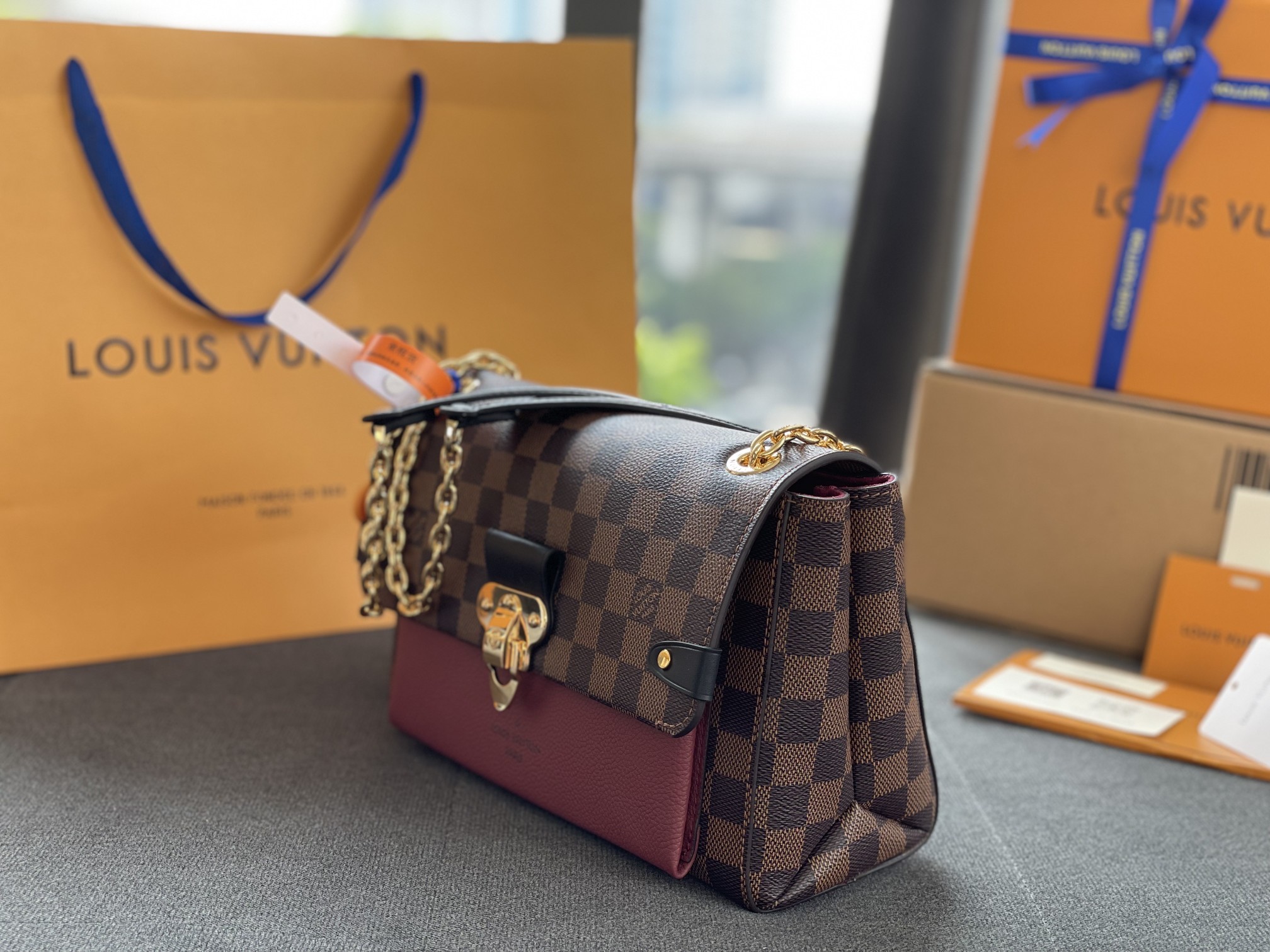 High End Louis Vuittion N40109 Vavin PM Chain Bag lack and Bordeaux Red