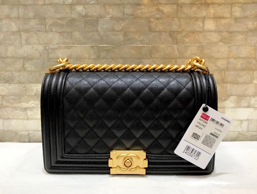 High Quality Chanel Boy Chanel Handbag Black Grained Calfskin Gold-Tone Metal