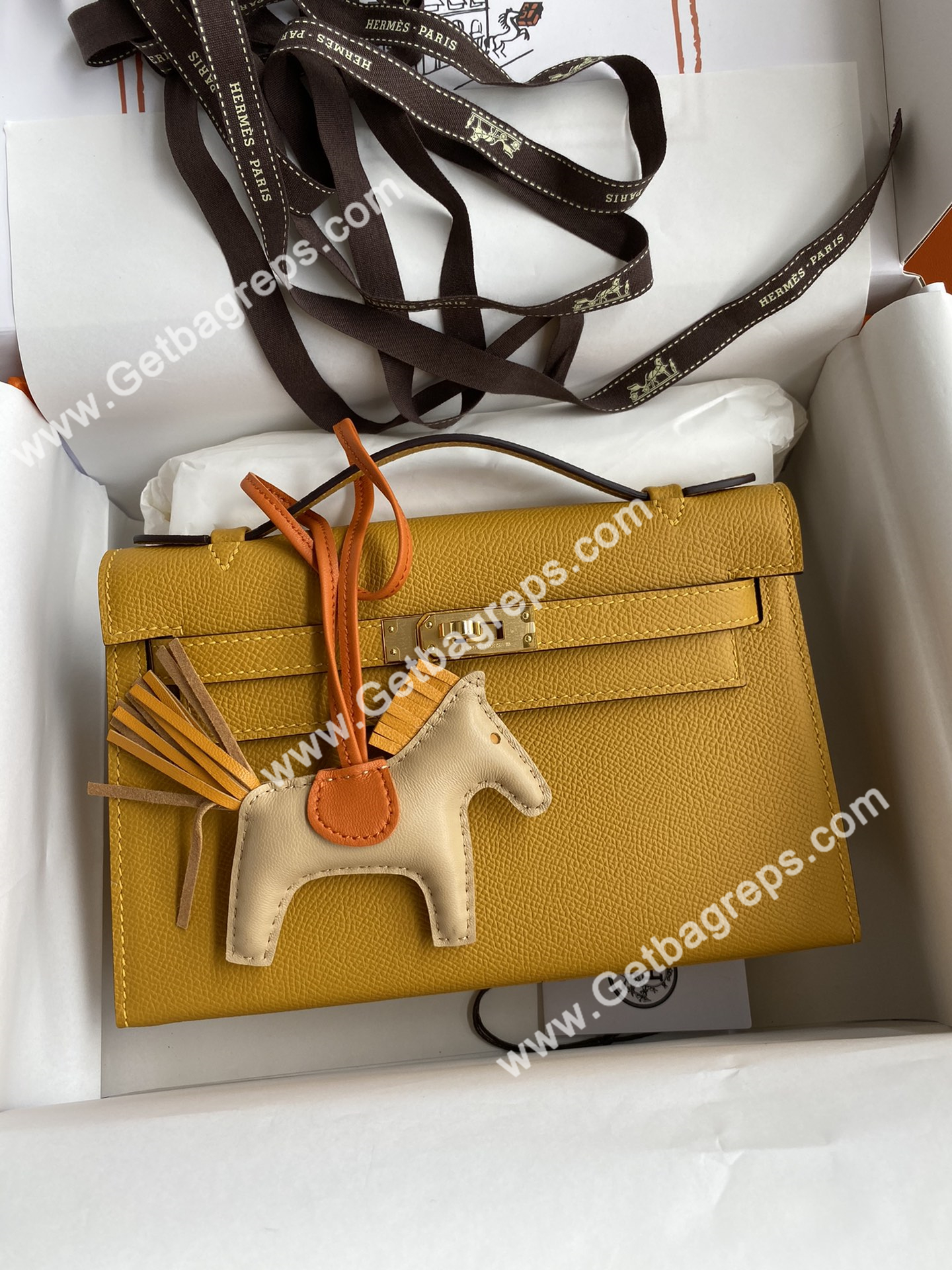 Kelly 22cm Epsom Amber With Gold