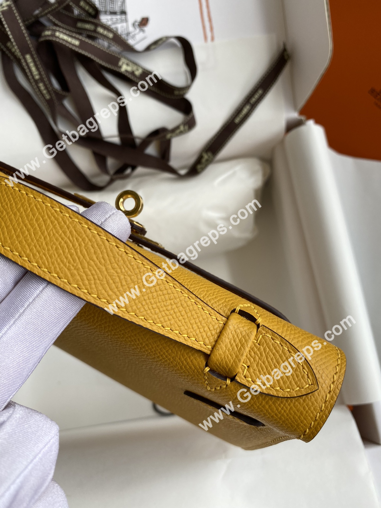 Kelly 22cm Epsom Amber With Gold