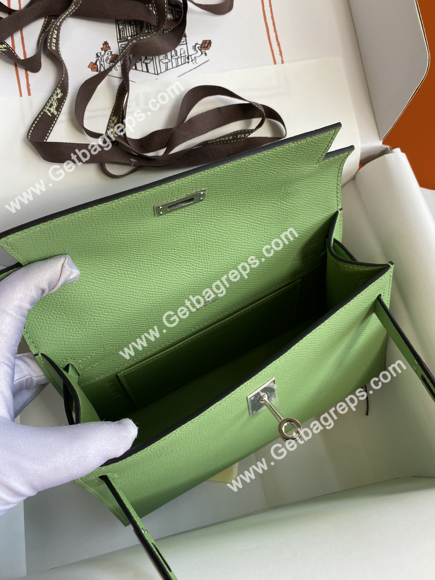 Kelly 22cm Epsom Avocado Green With Silver
