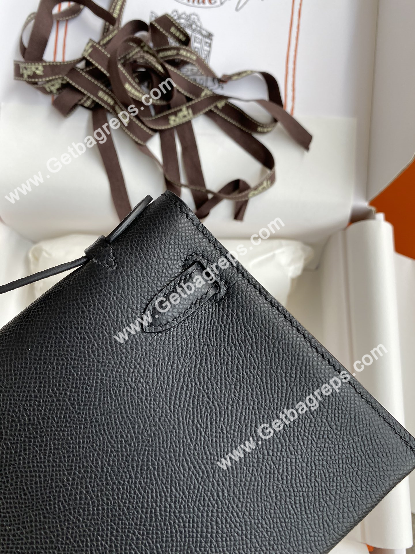 Kelly 22cm Epsom Black With Gold