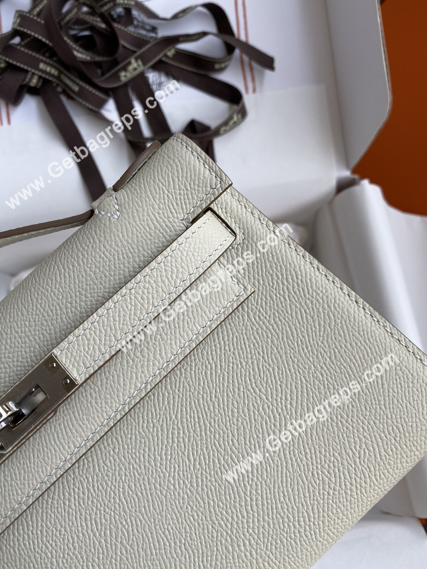 Kelly 22cm Epsom Milkshake Whitey With Silver