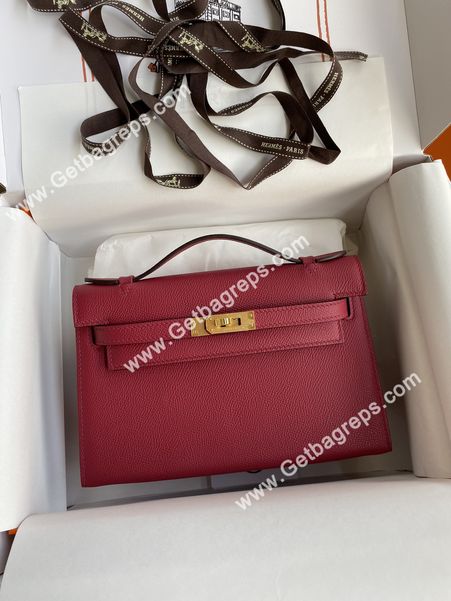 Kelly 22cm Epsom Ruby With Gold