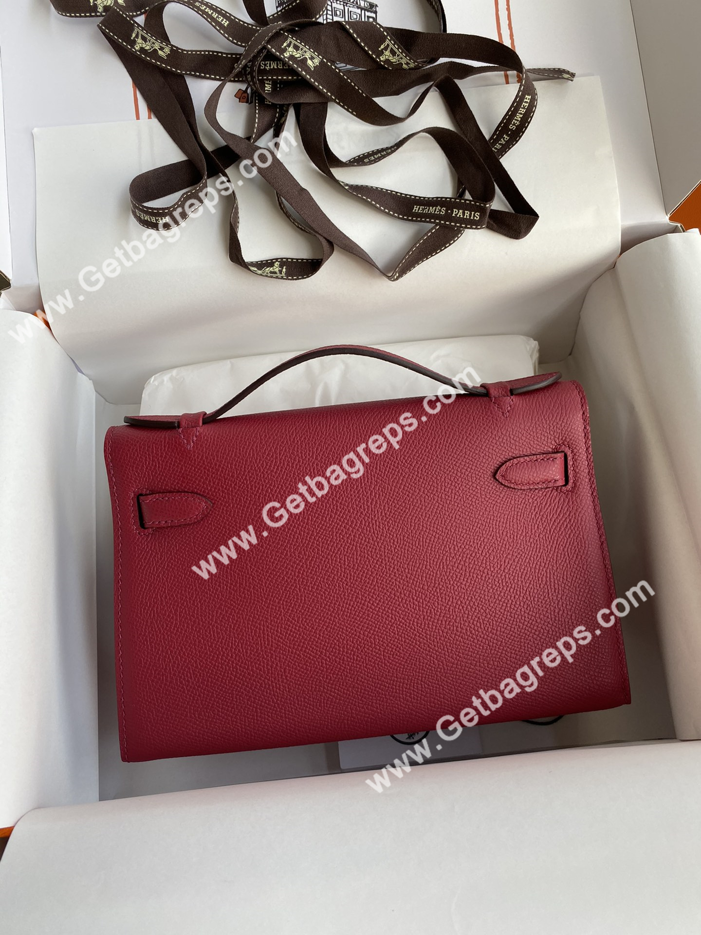 Kelly 22cm Epsom Ruby With Gold