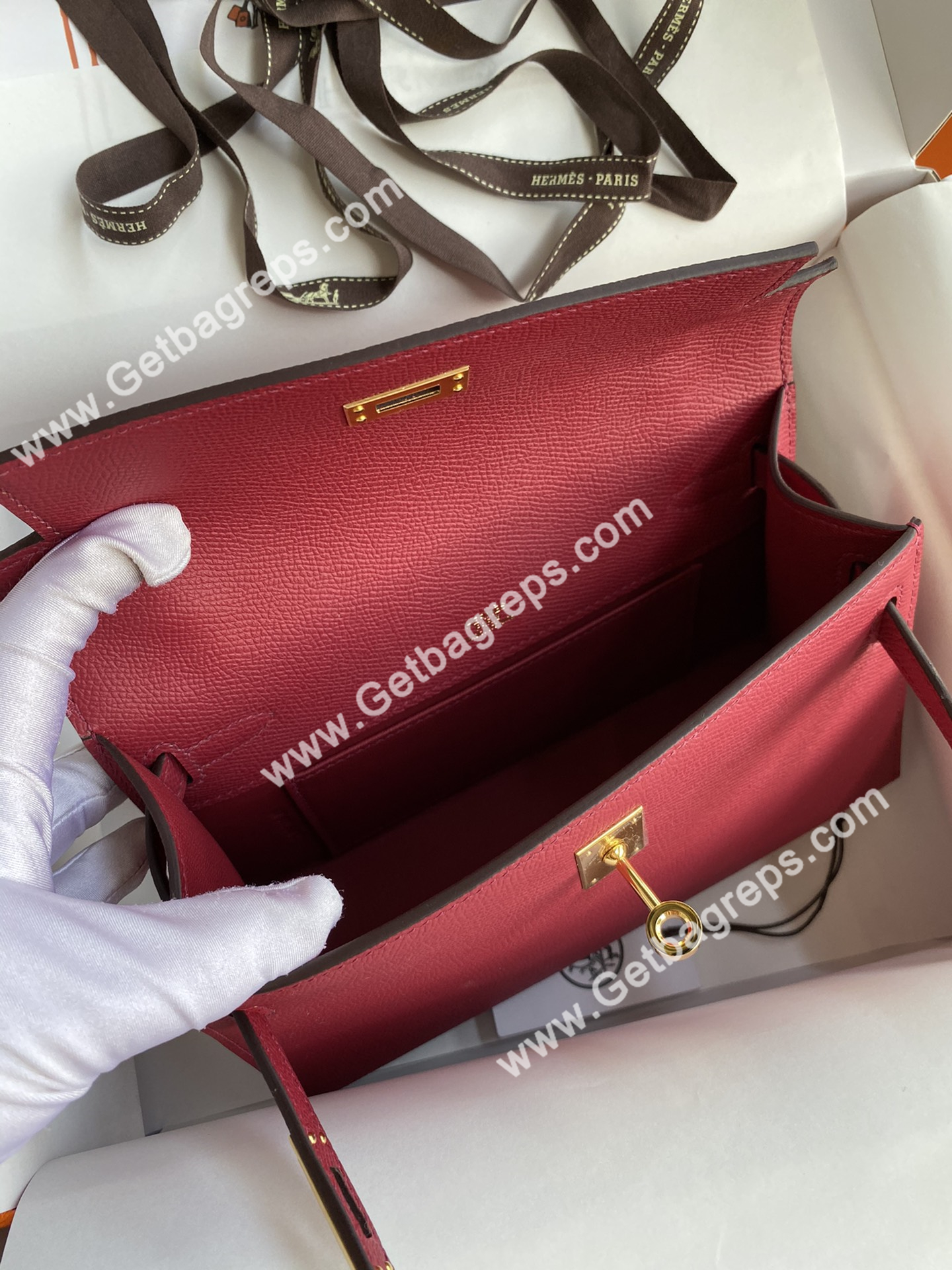 Kelly 22cm Epsom Ruby With Gold
