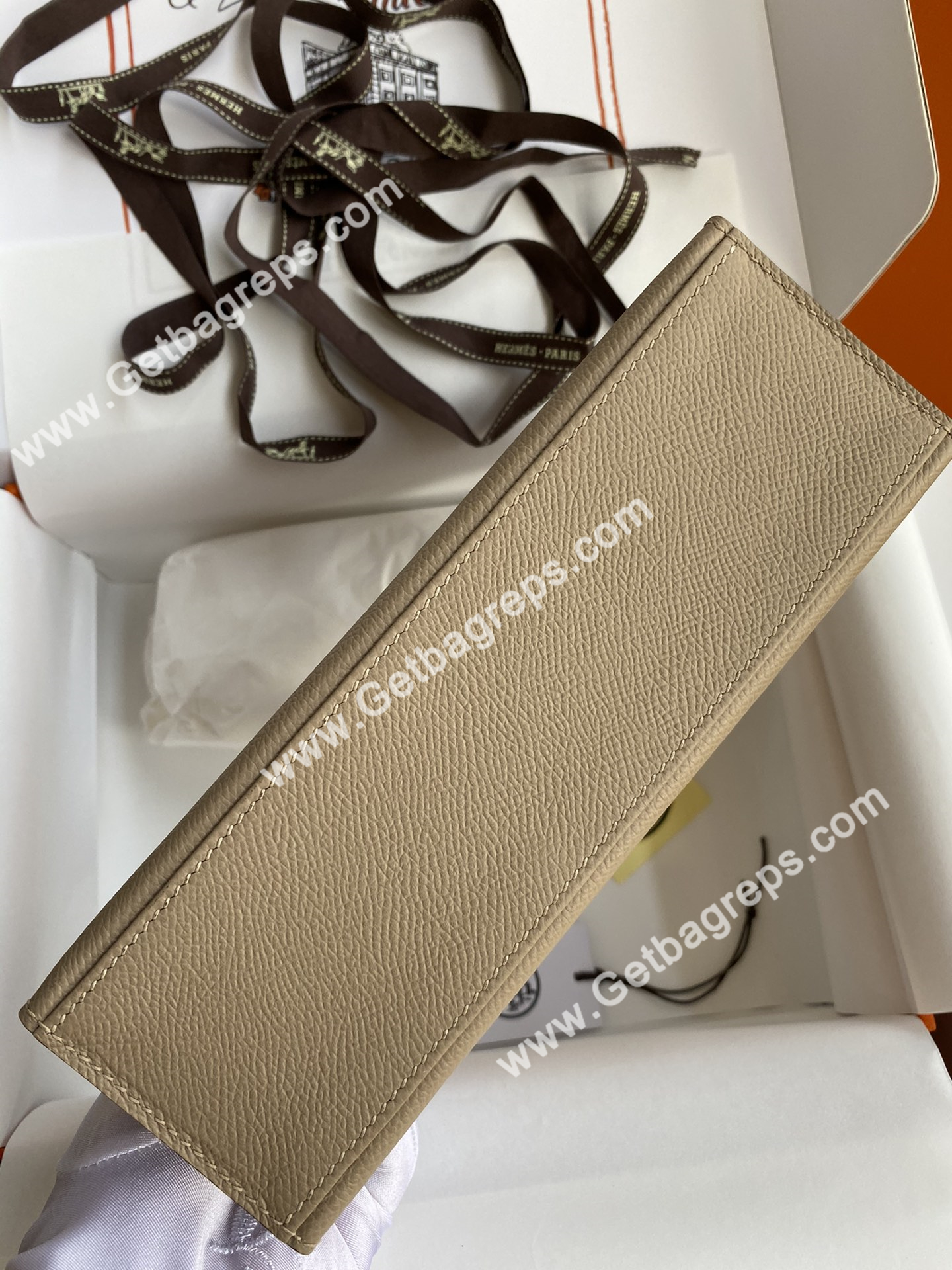 Kelly 22cm Epsom Spotted Dove Grey With Gold