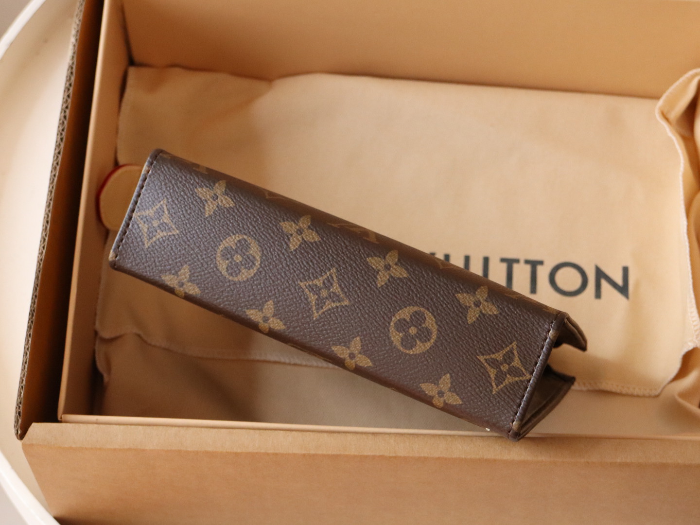 LOUIS VUITTON Monogram Poche Toilette 19 Pouch M47544 