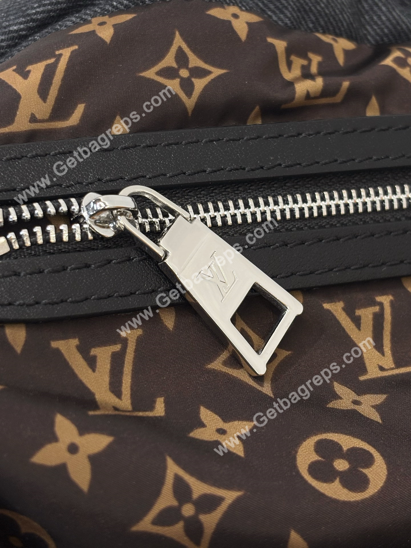 LV M26364 Neverfull Inside Out MM Black Jeans